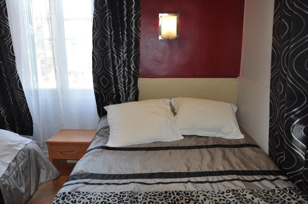 Carlone Hotel 2*